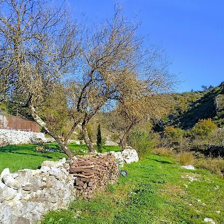 Mas Du Ruisseau Сasa de vacaciones